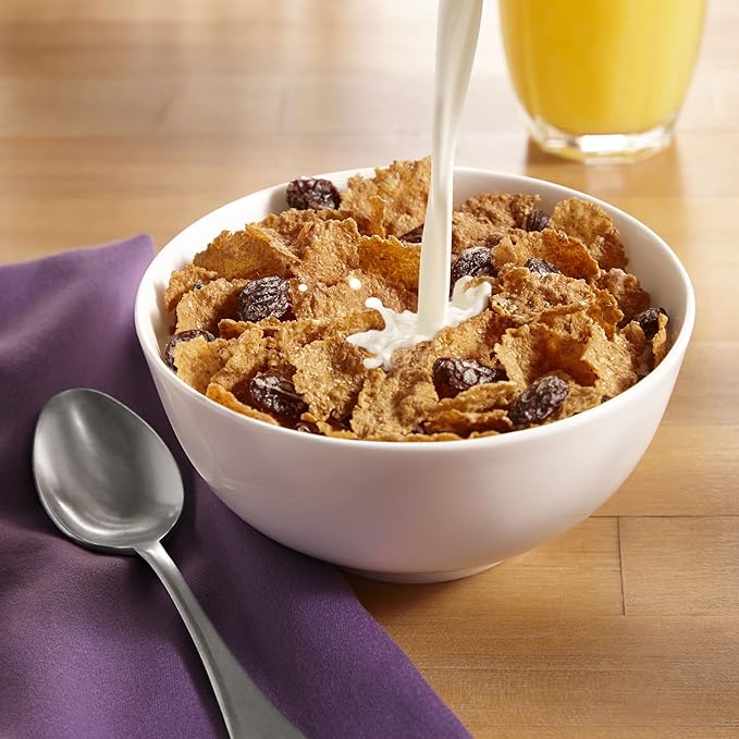 Kellogg's Raisin Bran Breakfast Cereal, Fiber Cereal, Made with Real Fruit, Original (70 boxes)