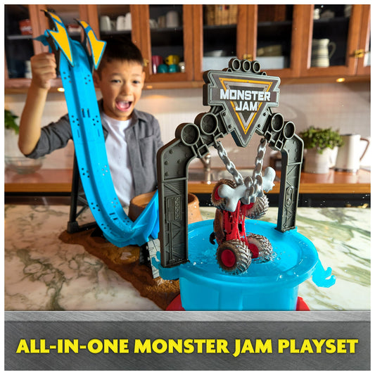 Monster Jam Mud Blasters Monster Mutt Dalmatian Dunk Tank Playset