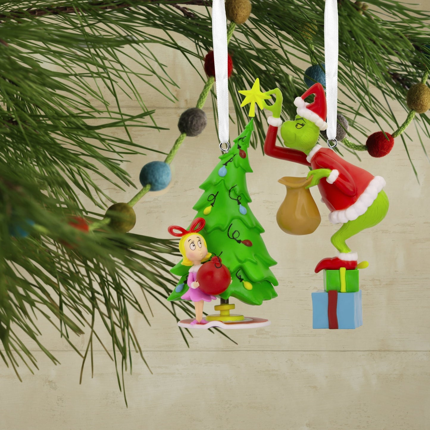 Hallmark Christmas Ornaments (Dr. Seuss's How The Grinch Stole Christmas! Grinch and Cindy-Lou Who), Set of 2