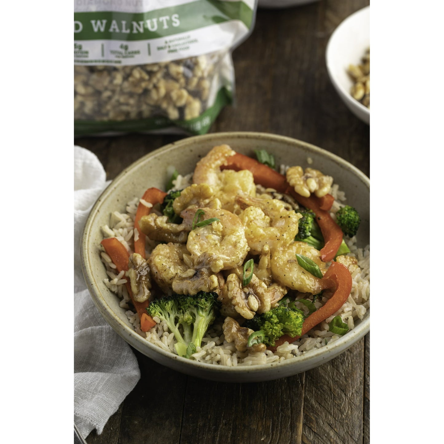 Diamond Shelled Walnuts 32 oz