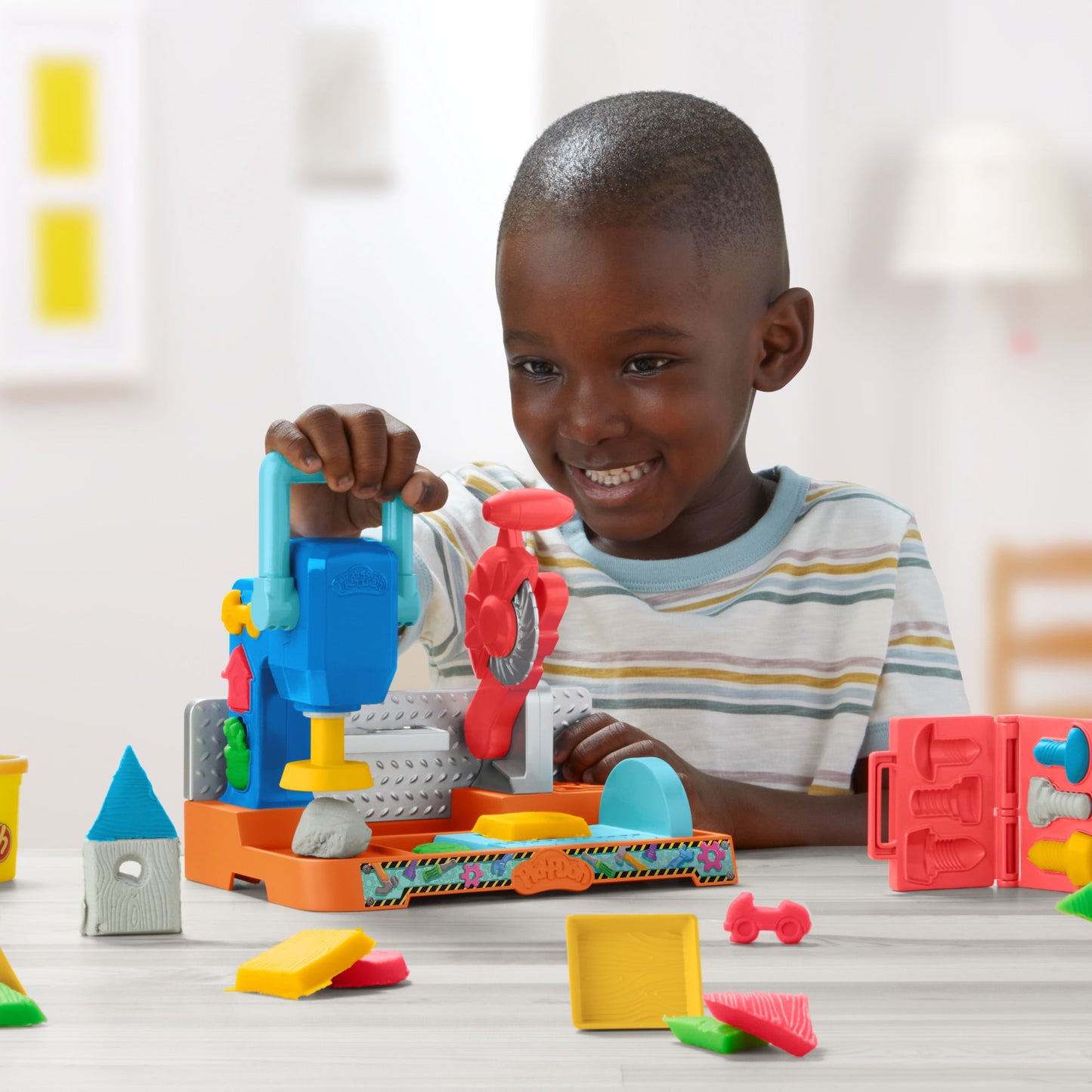 Play-Doh Stamp & Saw Tool Bench Playset, Construction Toys for Ages 3+, Kids Arts & Crafts