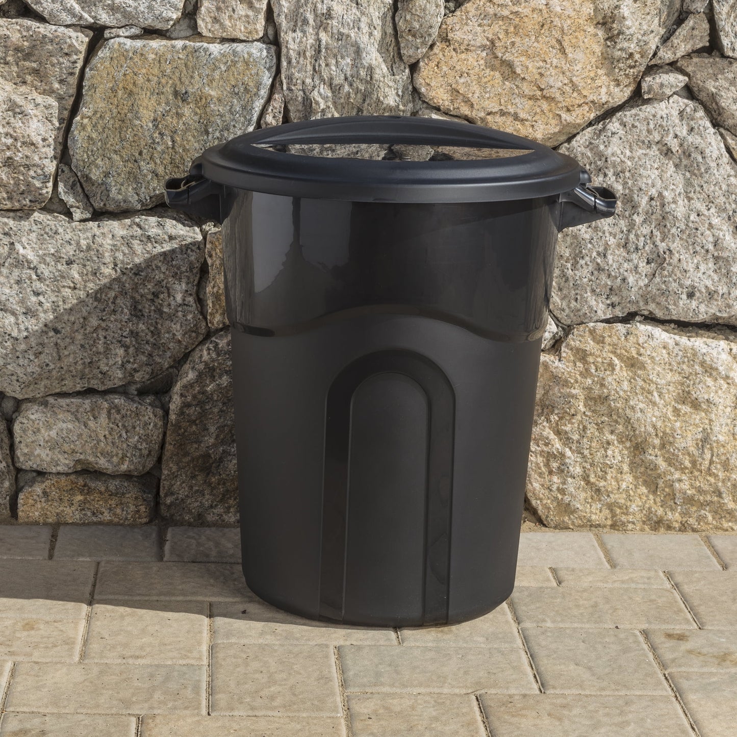 Hyper Tough 20 Gallon Heavy Duty Plastic Garbage Can, Included Lid, Black