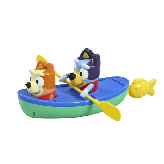TOMY Toomies Bluey Pull & Go Canoe Ð Bluey Bath Toy Ð 18 Months