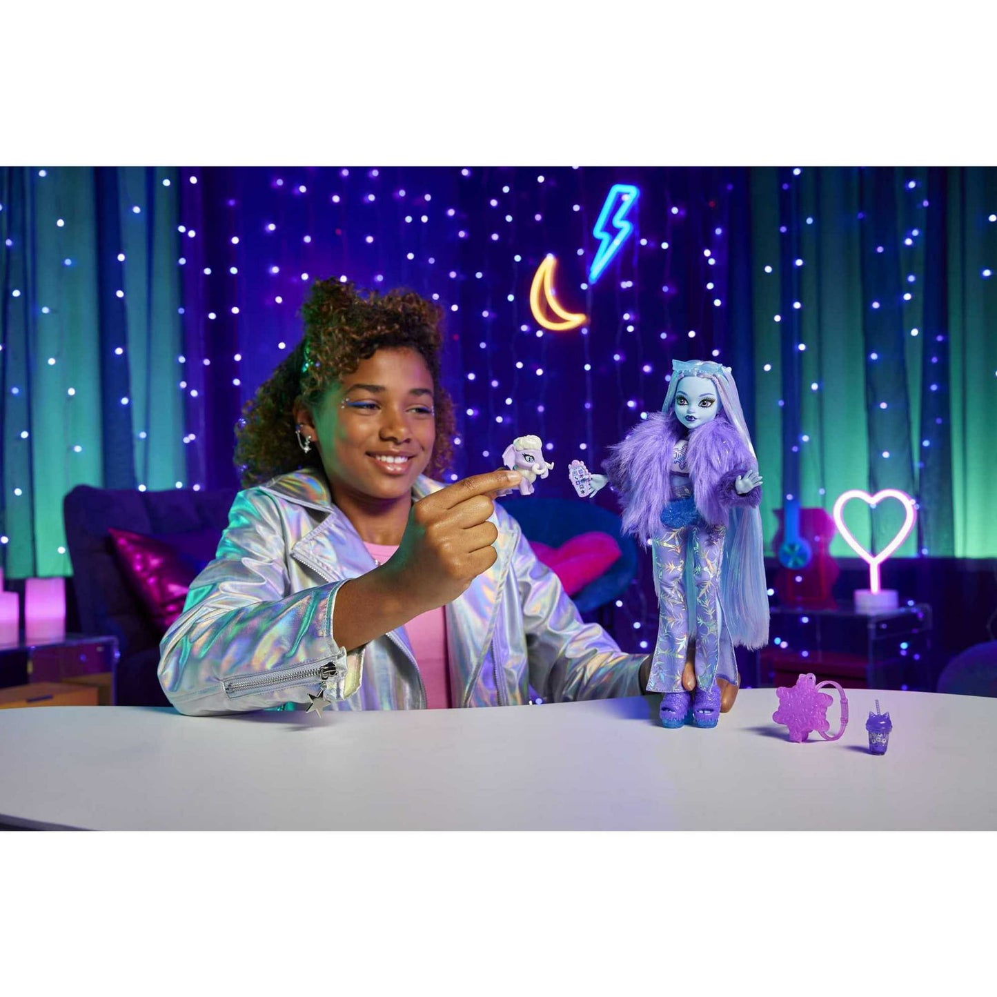 Monster High Abbey Bominable Yeti Fashion Doll with Pet Mammoth and Themed Accessories, Collectible